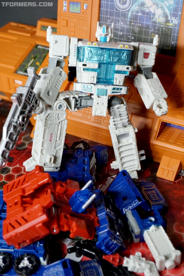 Review Siege Ultra Magnus Leader War For Cybetrtron  (58 of 93)